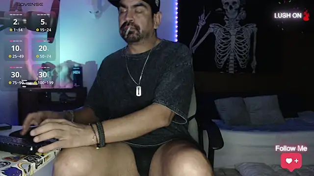 Snapshot of soyelcarlitos_ chatting on 09.23.25 soyelcarlitos online show from 09.23.25