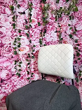 mismialove online show from 09.22.25