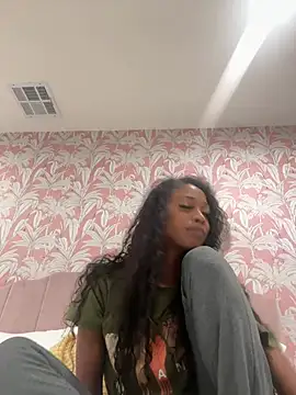 Snapshot of mismialove chatting on 05.12.26 mismialove online show from 05.12.26