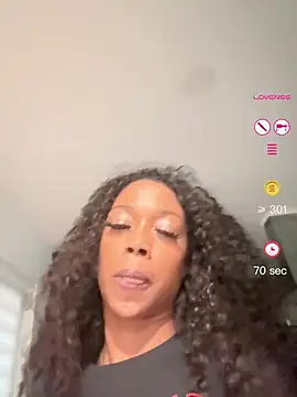 Snapshot of mismialove chatting on 05.16.26 mismialove online show from 05.16.26