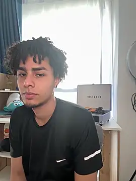 Snapshot of bigryann23 chatting on 11.05.25 bigryann23 online show from 11.05.25